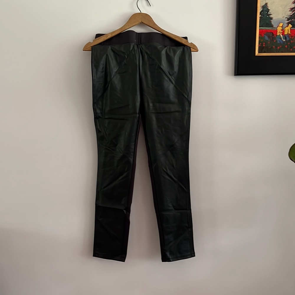 G by Giuliana Rancic Size S Faux Leather Pants